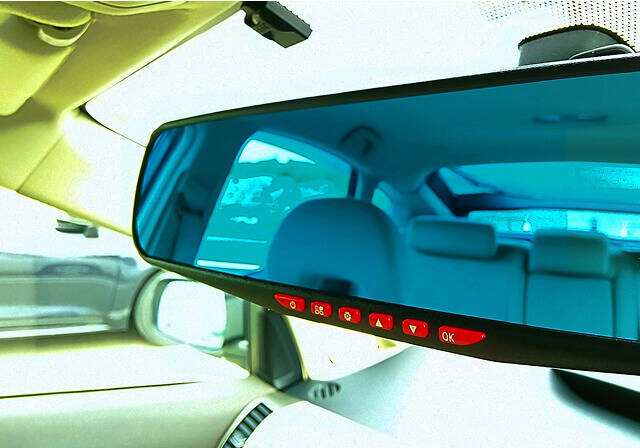 ミラー型ドライブレコーダー取り付け料金のイメージ